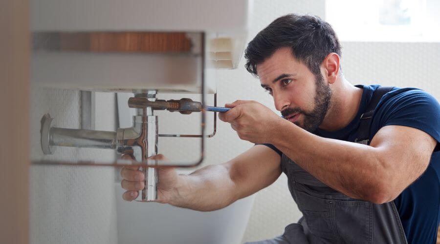 Sink faucet replacement in Raton, NM